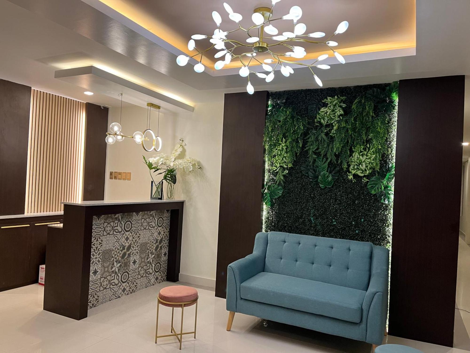717 Residences Илоило Экстерьер фото