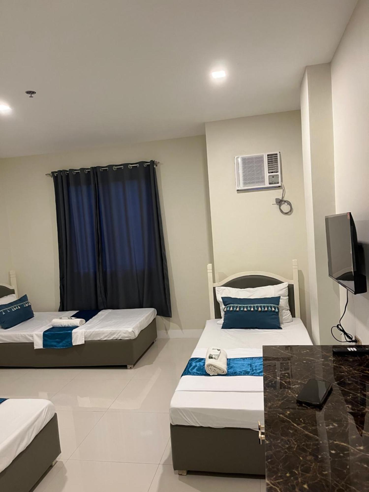 717 Residences Илоило Экстерьер фото